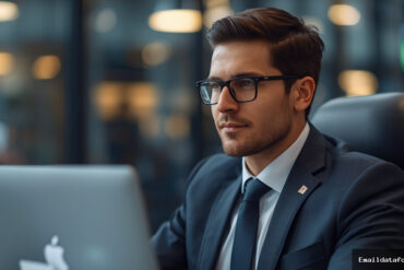 Imagem ilustrativa para: E-mail Corporativo Exemplo: 7 Modelos Prontos para Uso Profissional